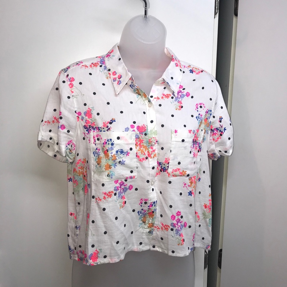 SO brand button up crop shirt size M